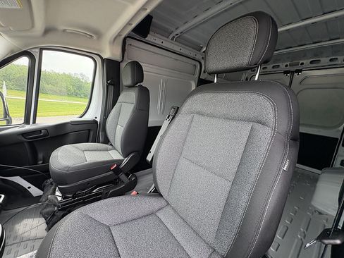 New 2025 RAM ProMaster 2500 FWD image 35