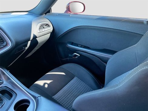 Used 2020 Dodge Challenger R/T image 21