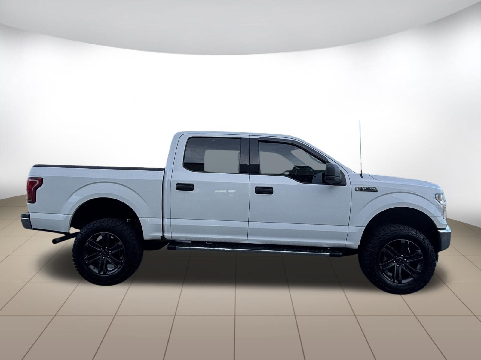 Used 2017 Ford F150 XLT w/ Trailer Tow Package AWD/4WD image 8