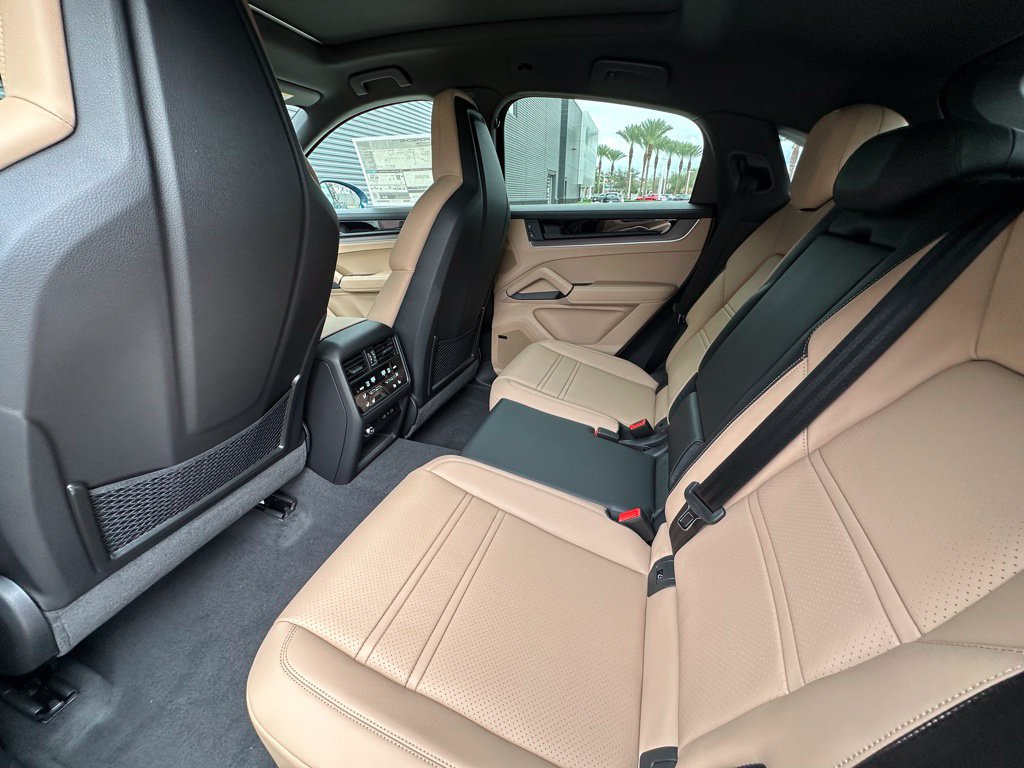 Certified 2026 Porsche Cayenne S AWD/4WD image 38