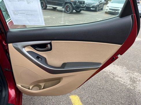 Used 2013 Hyundai Elantra GLS w/ Preferred Pkg image 22