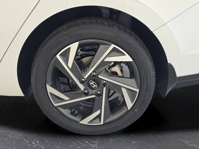Certified 2025 Hyundai Elantra Sport FWD image 31