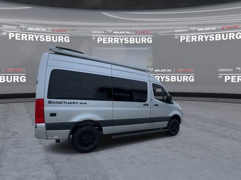 Used 2022 Mercedes-Benz Sprinter 2500 image 2