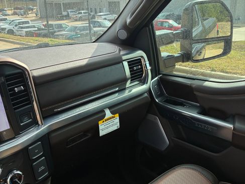 New 2025 Ford F350 King Ranch w/ FX4 Off-Road Package image 49