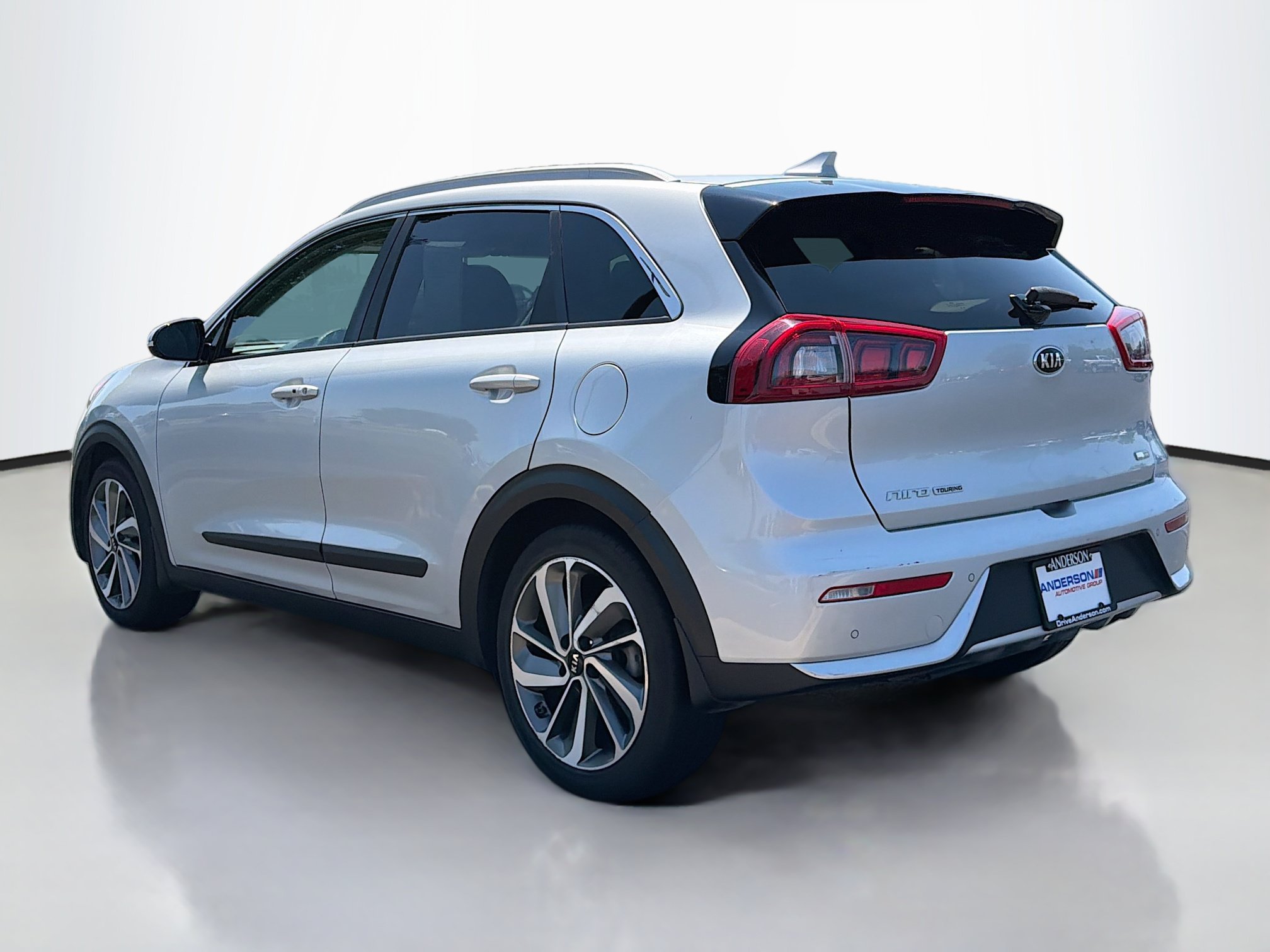 Used 2018 Kia Niro Touring FWD image 12