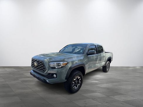Used 2022 Toyota Tacoma TRD Off-Road RWD image 3