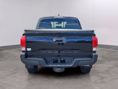 Used 2020 Toyota Tacoma SR5 AWD/4WD image 5