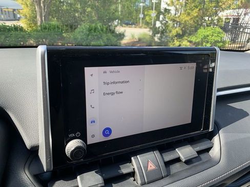 Used 2024 Toyota RAV4 LE image 21