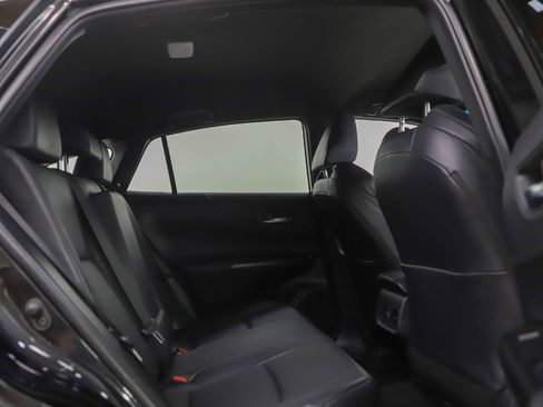 Used 2024 Toyota Venza Nightshade image 12