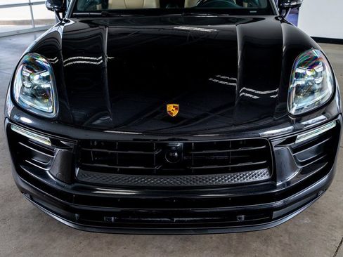 Used 2023 Porsche Macan image 13