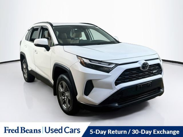 Used 2023 Toyota RAV4 XLE AWD/4WD image 1