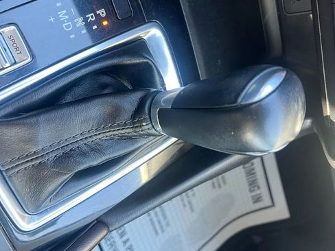 Used 2018 MAZDA MAZDA3 Touring image 19