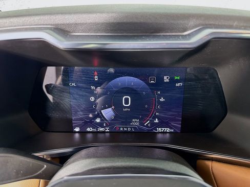 Used 2023 GMC Canyon AT4 image 18