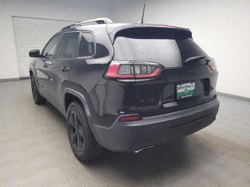 Used 2019 Jeep Cherokee Latitude Plus AWD/4WD image 5