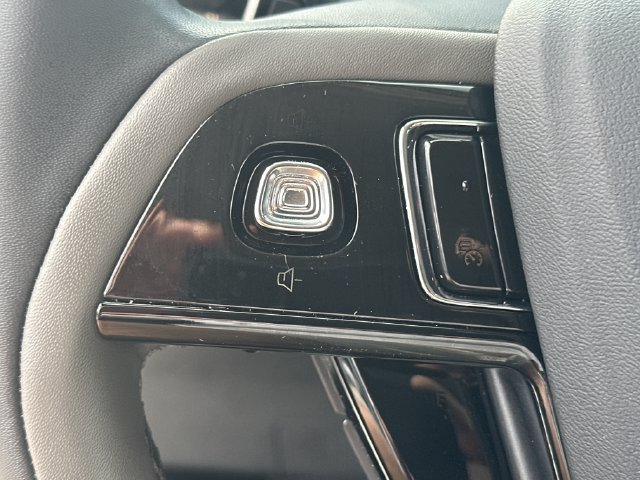 Used 2024 Lincoln Corsair FWD image 23