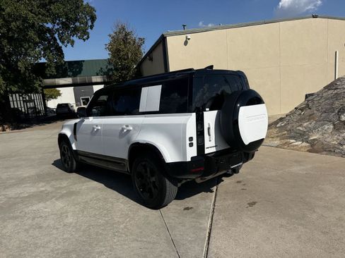 Used 2026 Land Rover Defender 110 X-Dynamic SE AWD/4WD image 5