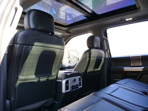 Used 2019 Ford F250 Lariat w/ Lariat Ultimate Package image 28