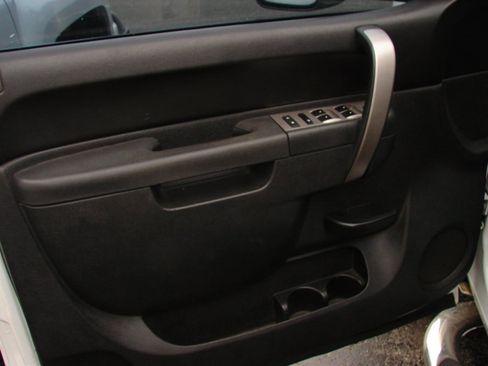 Used 2010 Chevrolet Silverado 3500 LT w/ Interior Plus Package image 5