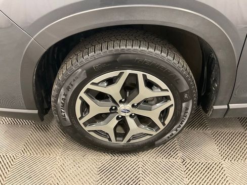 Used 2022 Subaru Forester Premium image 9