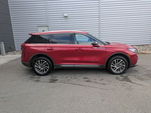 Used 2021 Lincoln Corsair AWD w/ Equipment Group 101A image 2