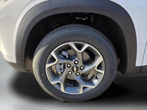 New 2026 Chevrolet Trax LT image 28