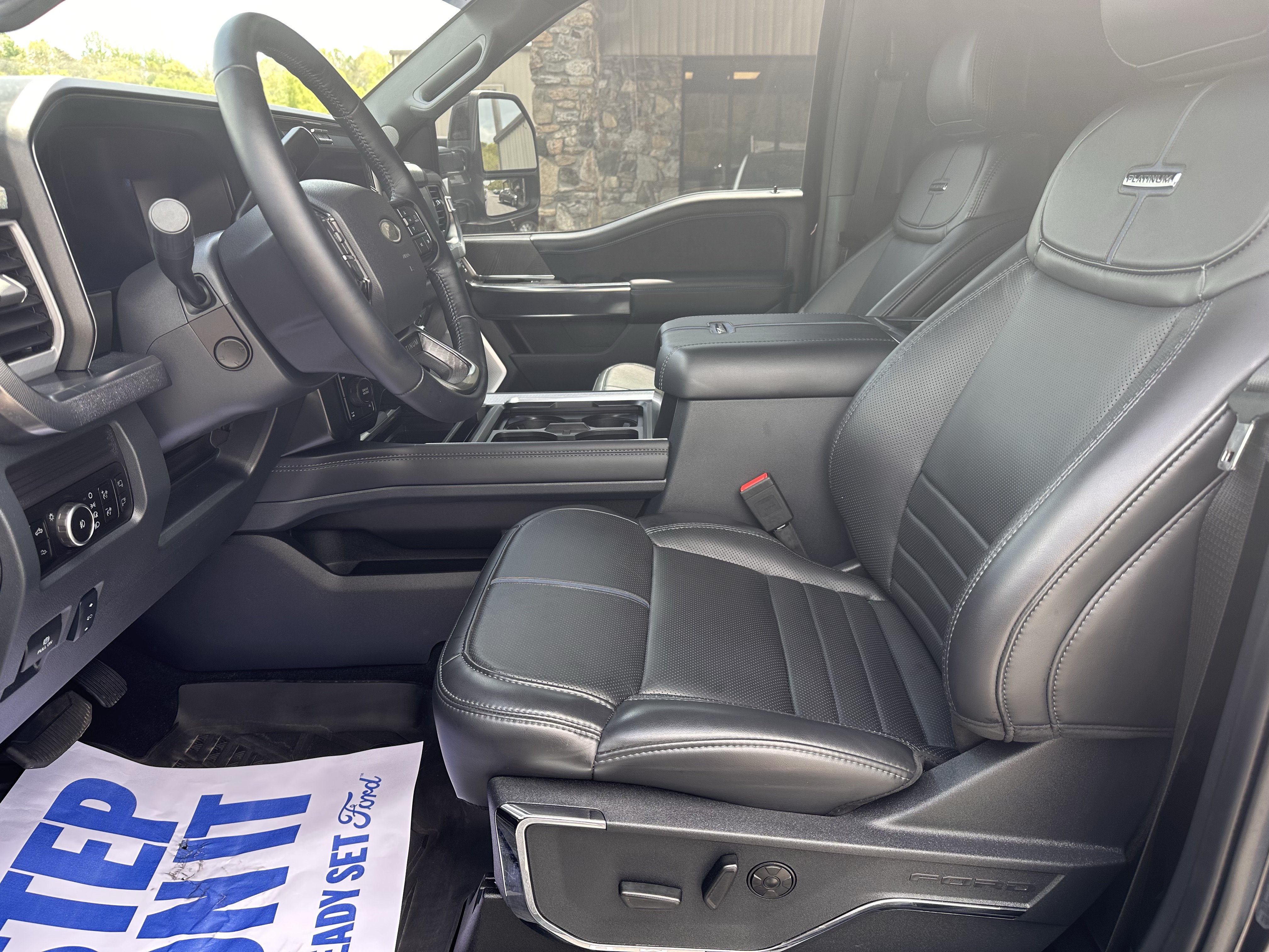 Used 2025 Ford F250 Platinum AWD/4WD image 10