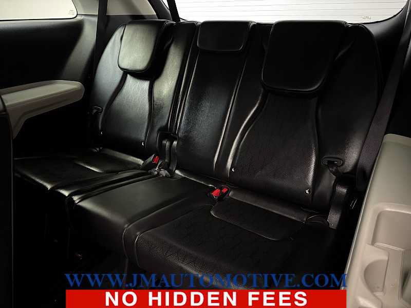 Used 2024 Kia Carnival LX FWD image 16
