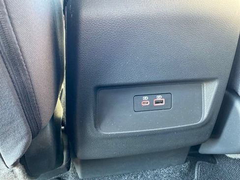 Used 2025 Nissan Frontier SV AWD/4WD image 27