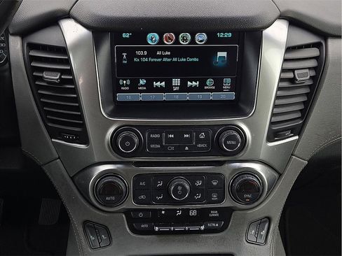 Used 2020 Chevrolet Suburban LT image 13