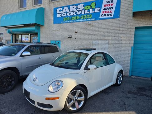 Used 2008 Volkswagen Beetle Triple White Edition image 3