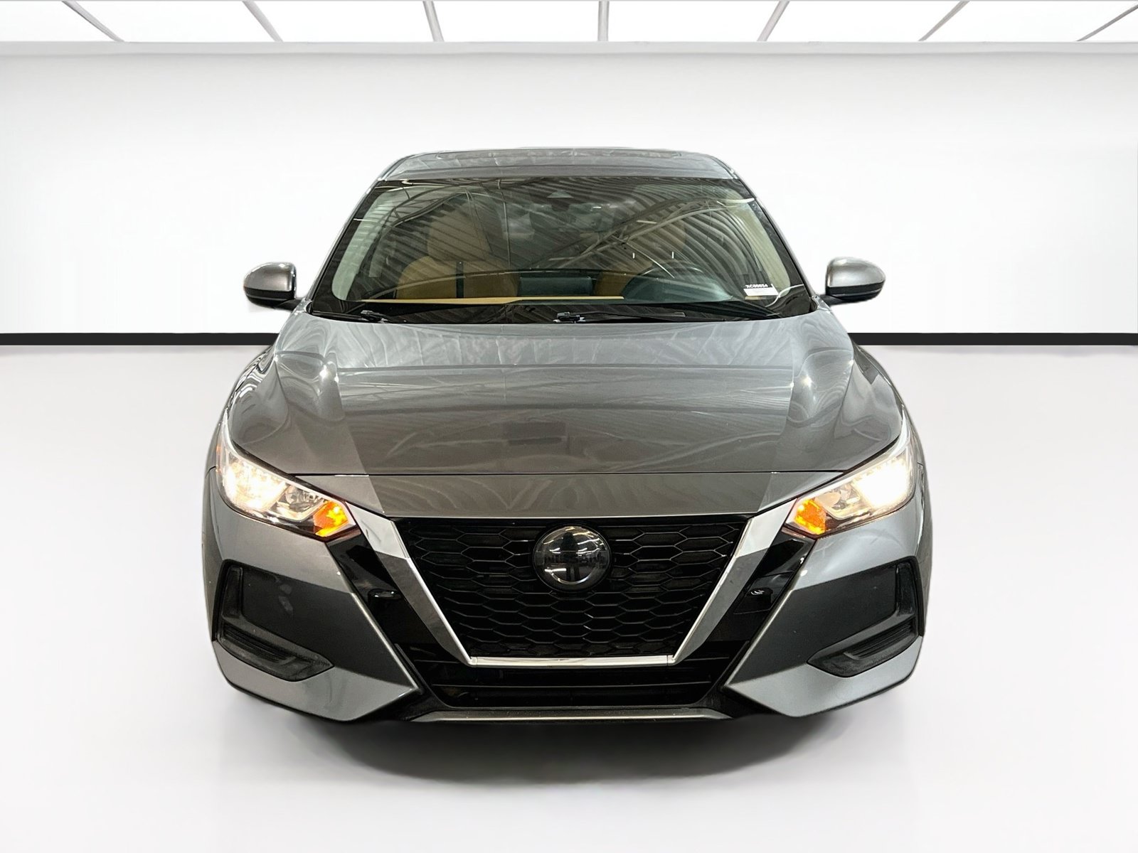 Used 2022 Nissan Sentra SV w/ SV Premium Package FWD image 2