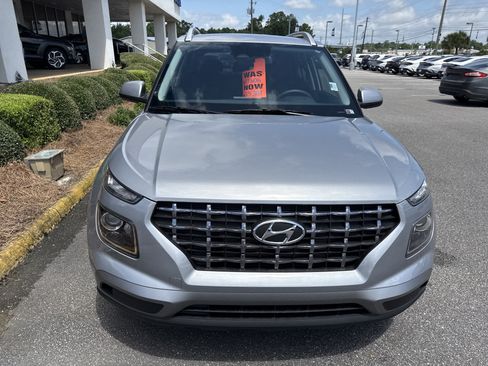 New 2026 Hyundai Venue SEL FWD image 6