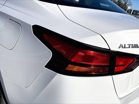 Used 2025 Nissan Altima 2.5 SV image 28
