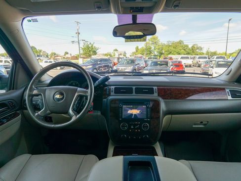 Used 2012 Chevrolet Tahoe LTZ AWD/4WD image 14