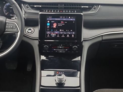 Used 2024 Jeep Grand Cherokee L Laredo image 19