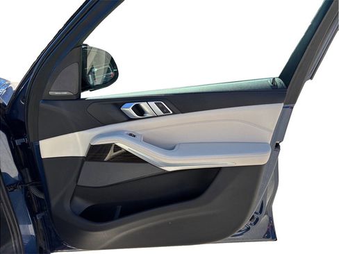 Used 2021 BMW X5 xDrive45e w/ Premium Package image 52