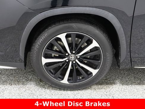 Used 2022 Toyota Highlander XSE image 11