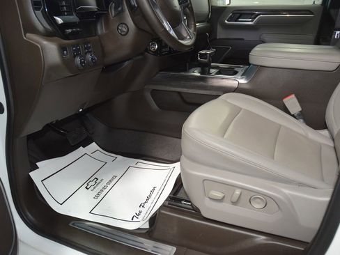 Used 2025 Chevrolet Silverado 1500 LTZ w/ LTZ Premium Package image 39