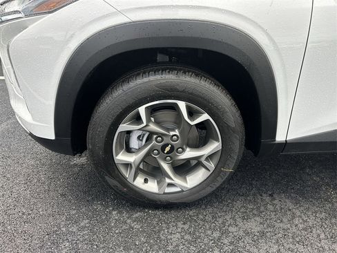 New 2026 Chevrolet Trax LT w/ Driver Confidence Package image 10