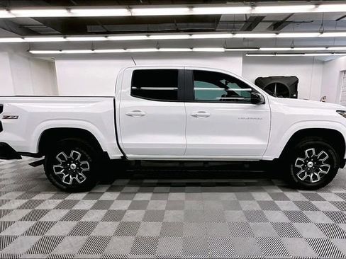 Used 2023 Chevrolet Colorado Z71 w/ Z71 Convenience Package 2 image 14