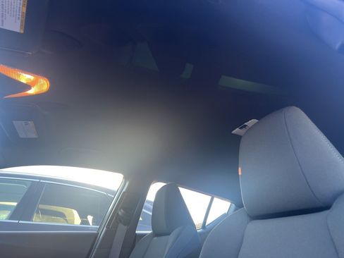 Used 2021 Toyota C-HR XLE image 10