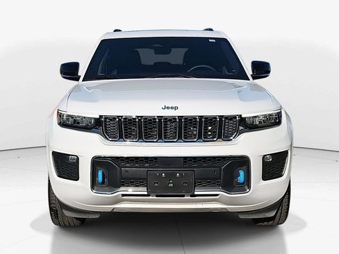 Used 2023 Jeep Grand Cherokee Overland w/ Luxury Tech Group IV image 11