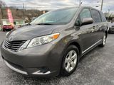 Used 2012 Toyota Sienna LE image 5