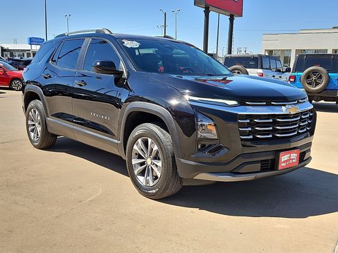 Used 2025 Chevrolet Equinox LT w/ Convenience Package II image 4