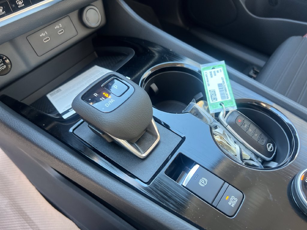 Certified 2026 Nissan Rogue SV AWD/4WD image 24