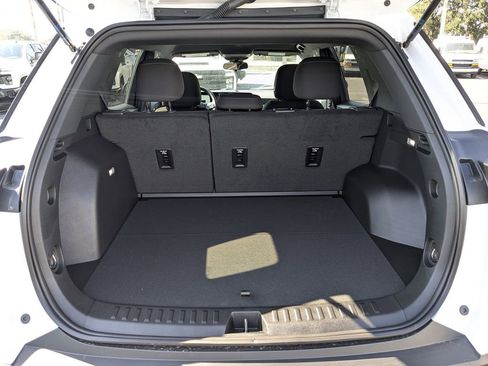 New 2026 Chevrolet Equinox LT image 13