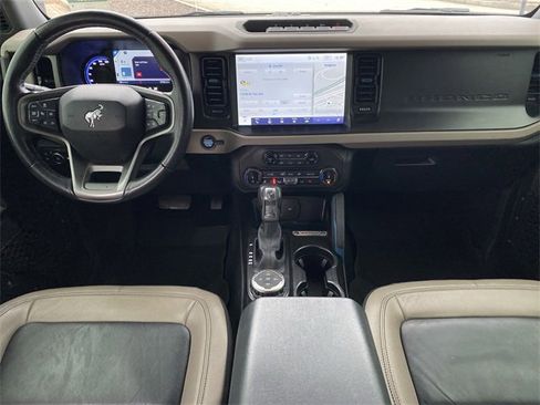 Used 2022 Ford Bronco Wildtrak image 15