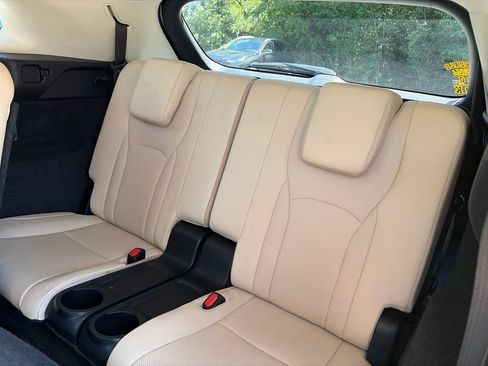 Used 2021 Lexus RX 450hL Luxury w/ Cold Area Package (CK) AWD/4WD image 8