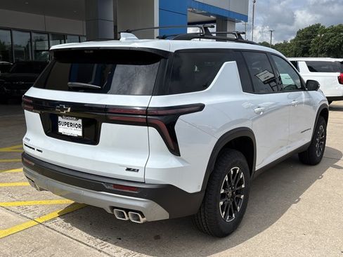New 2026 Chevrolet Traverse Z71 w/ Enhanced Driving Package AWD/4WD image 3