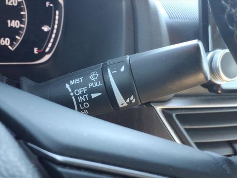 Used 2018 Honda Accord EX-L image 25